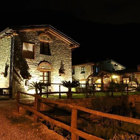 Le Macine Del Confluente Nocleg ze śniadaniem 4*