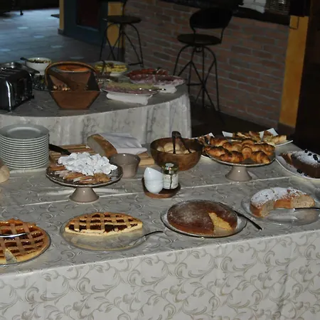 Le Macine Del Confluente Bed & Breakfast 4*