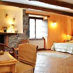 Oda ve Kahvaltı Le Macine Del Confluente 4*